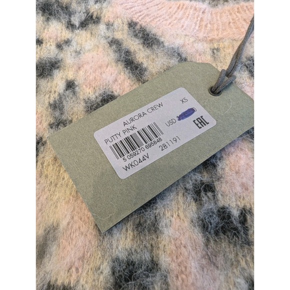 AllSaints Leopard Cropped Aurora Crew Fuzzy Pale Pink Sweater XS NEW Chic Rock - Picture 9 of 10